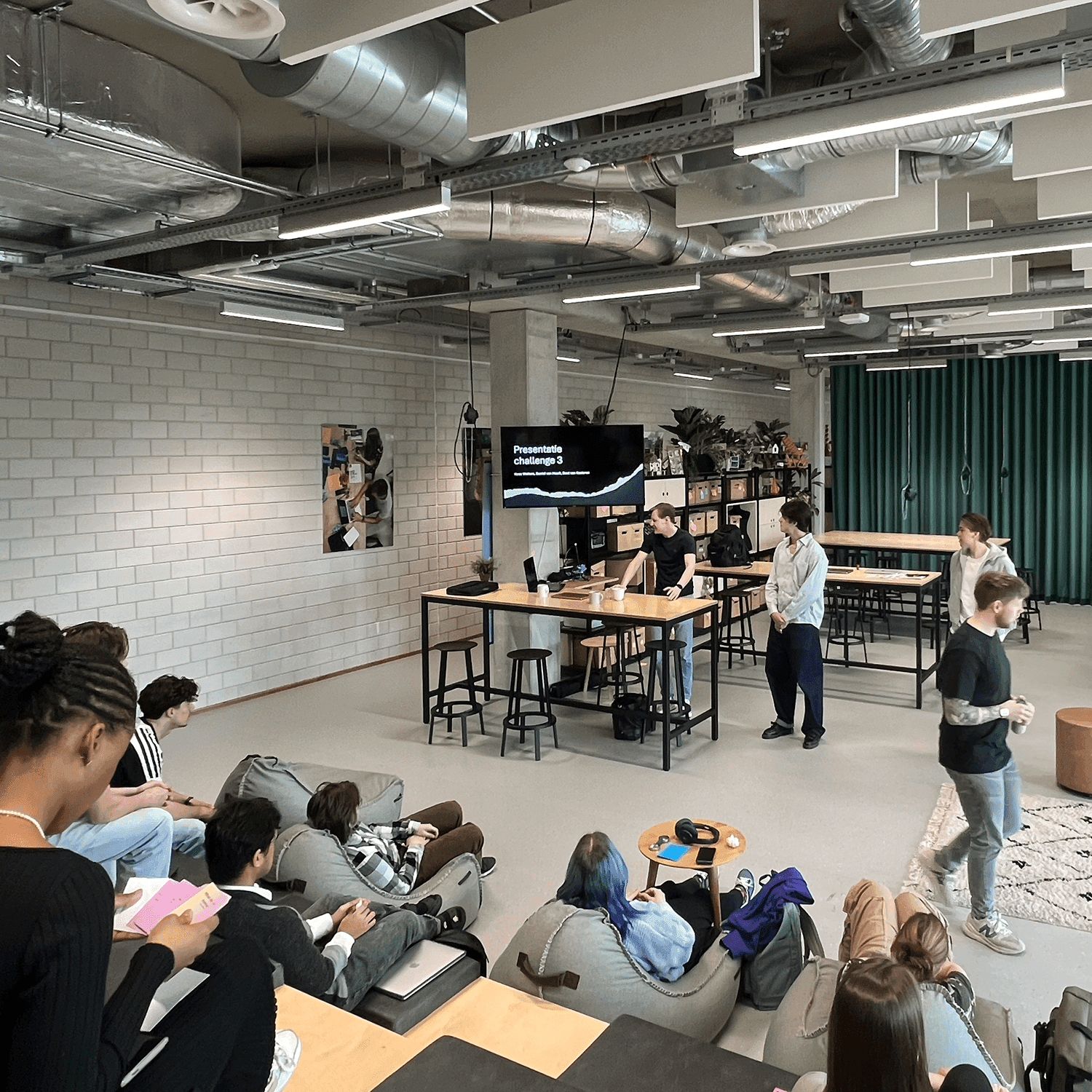 Mudguard clothing x Fontys presentatie