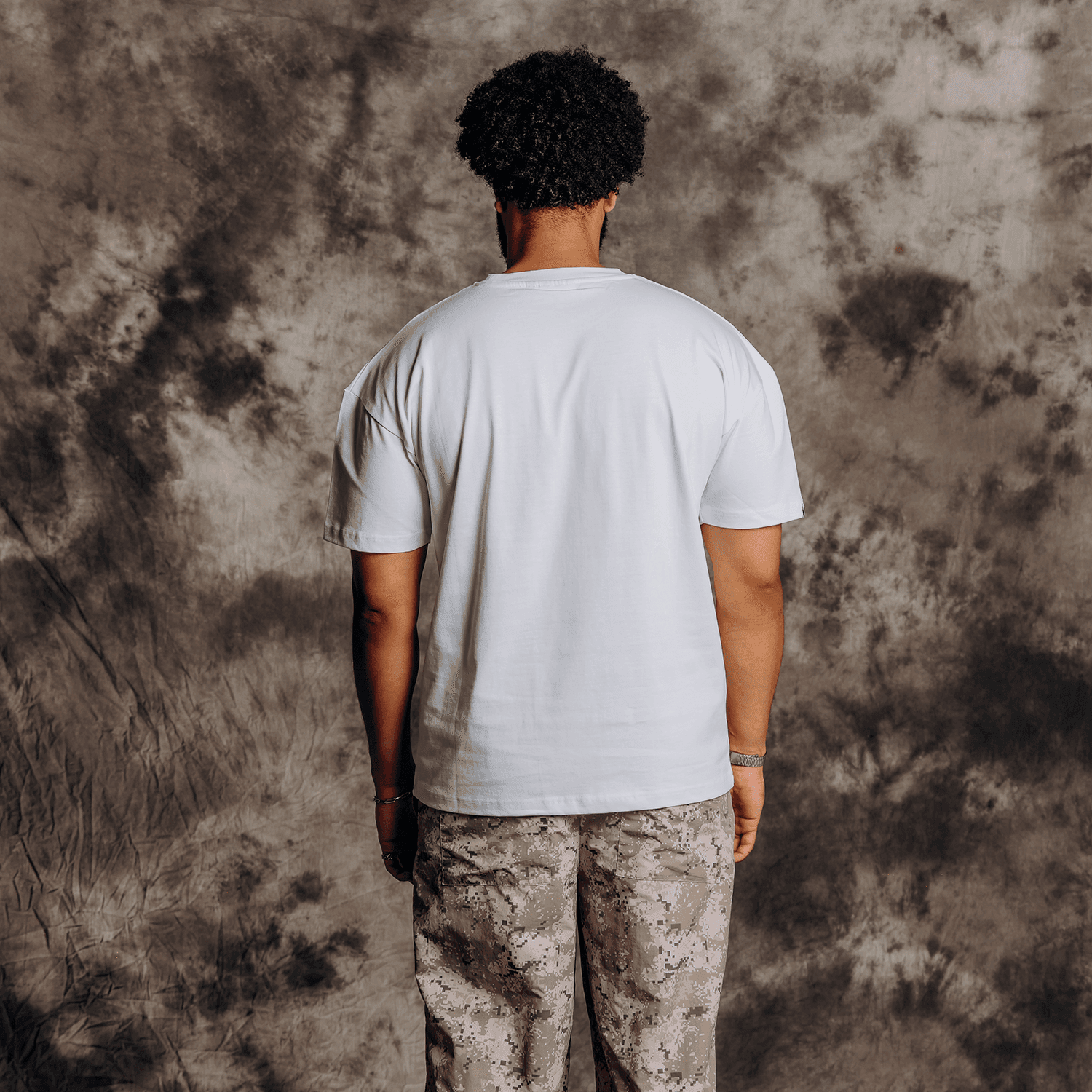 Mudguard reading art back tee