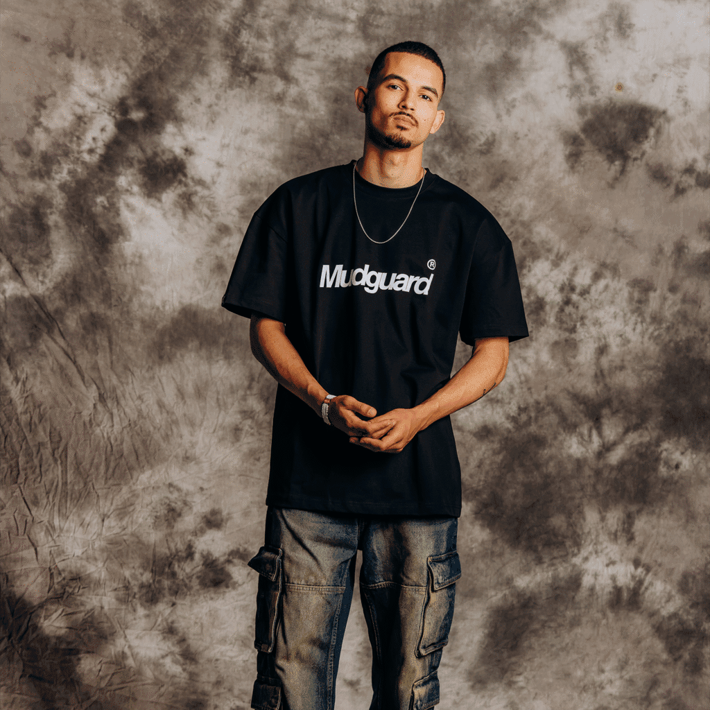 Mudguard statement piece black