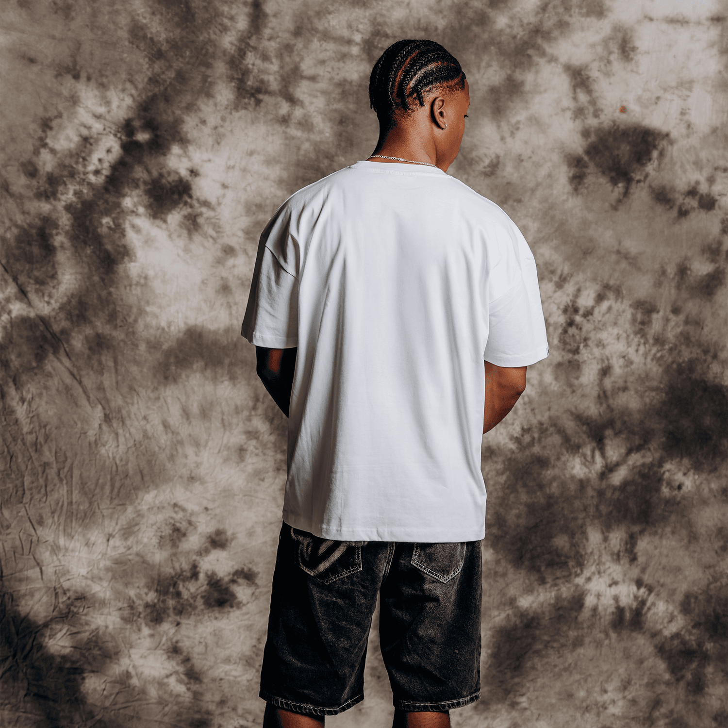 Mudguard core white tee back